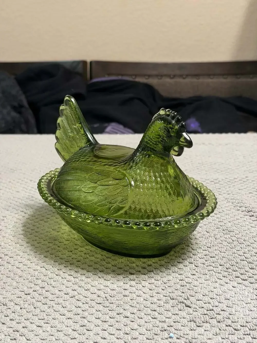 Vintage Indiana Green Glass Hen on Nest Dish w/ Lid Oval Beaded Base